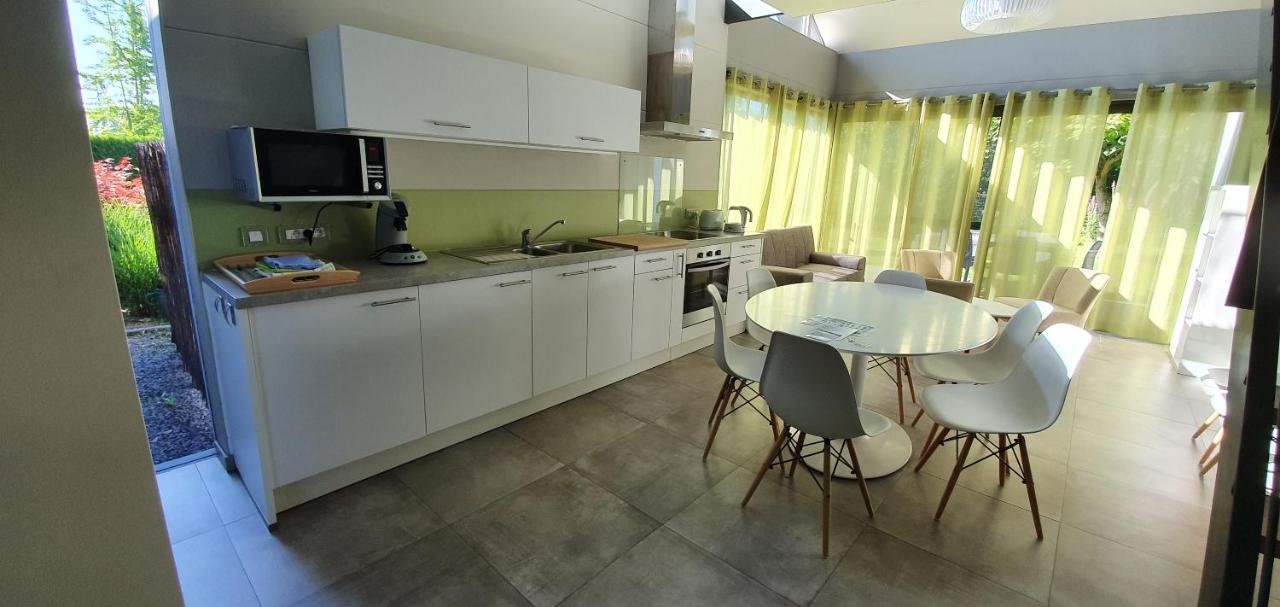 Git Emoi Villa Estaimpuis Bagian luar foto